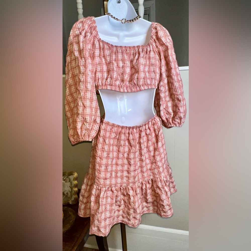 ILLA ILLA Size Small Pink Plaid Puff Sleeve Dress with side cutouts - Picture 3 of 6